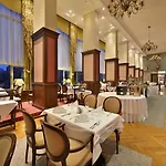 Apollo Hotel 4*