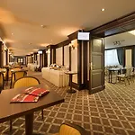 Apollo Hotel