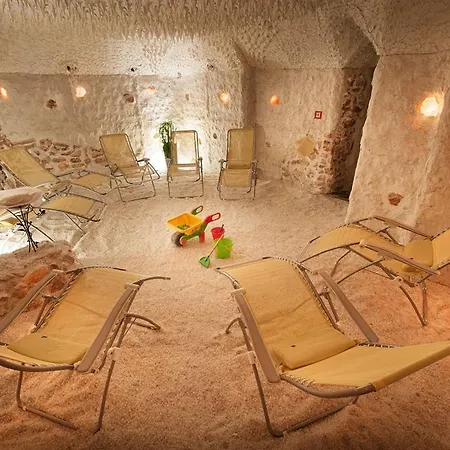 Отель Apollo 4*