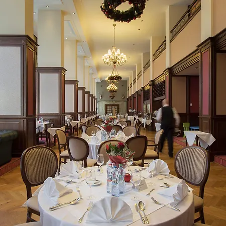 Hotel Apollo 4*