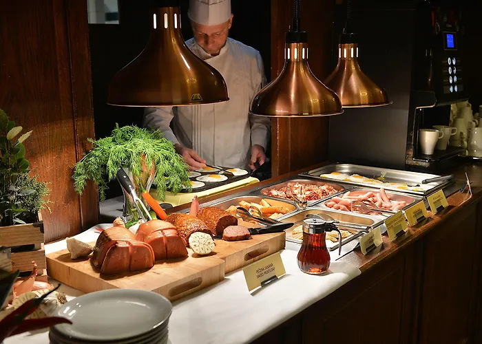 Отель Apollo 4*